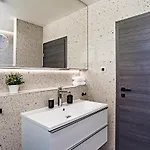 Amazing Home In Celina With Sauna بيت للعطل سيلينا